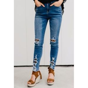 Boutique brand leopard jeans sz medium
